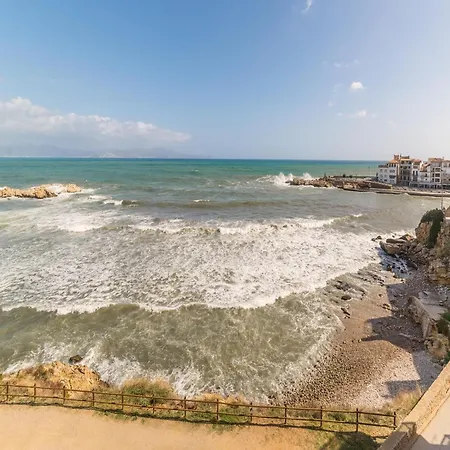 4 Bedroom In Costa Brava Apartment *