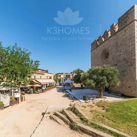 4 Bedroom In Costa Brava Apartment