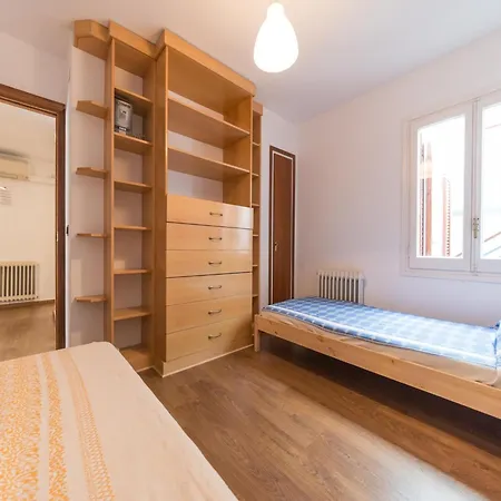 Apartment 4 Bedroom In Costa Brava *